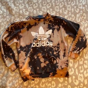 woman’s adidas (homemade) bleach dye crew neck!